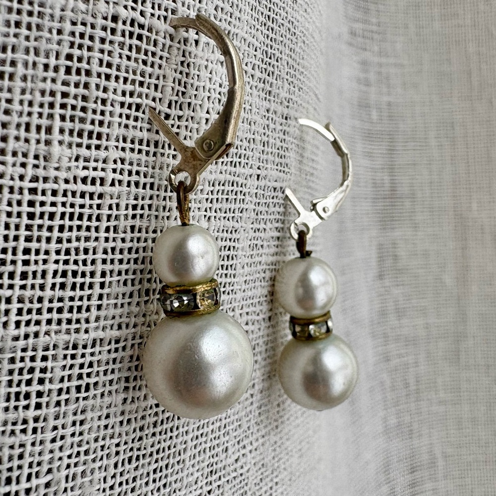 Vintage faux pearl & rhinestone earrings